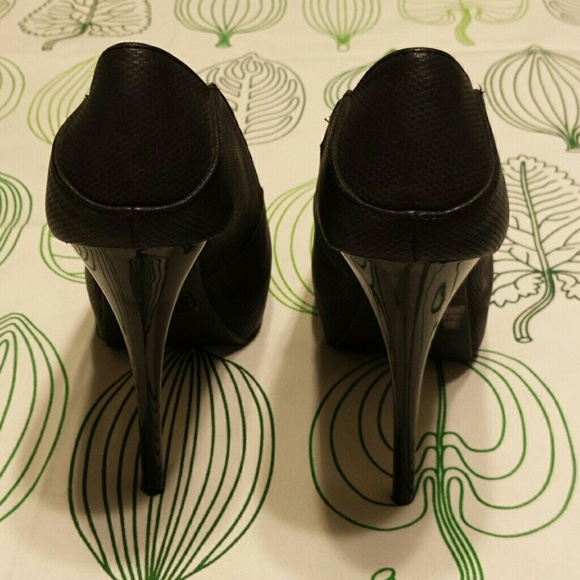 Qupid Black 5-inch Platform Heels 6.5 Faux Leather - Picture 6 of 7